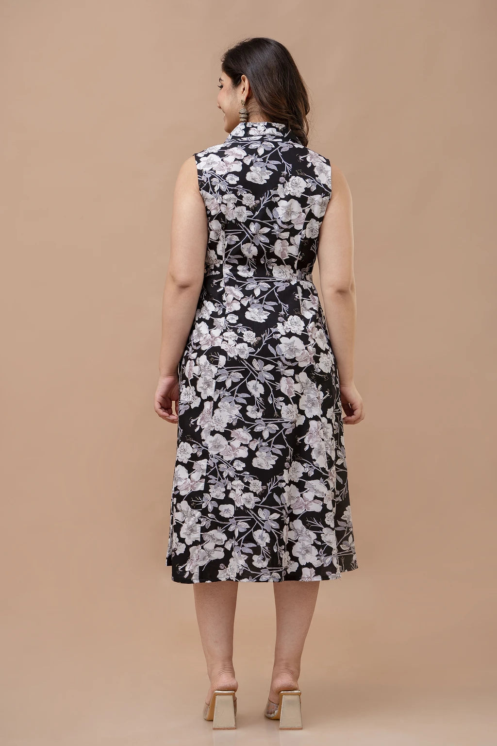 VIPY HANGER Women Black Floral Print Cotton Rayon Sleeveless A-Line Kurti with Waist Tie