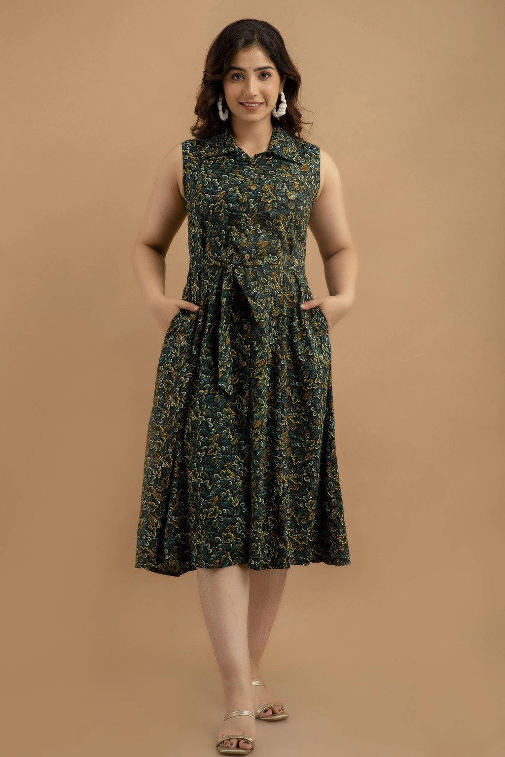 VIPY HANGER Women Dark Green Floral Print Cotton Rayon Sleeveless A-Line Kurti with Waist Tie