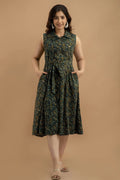 VIPY HANGER Women Dark Green Floral Print Cotton Rayon Sleeveless A-Line Kurti with Waist Tie