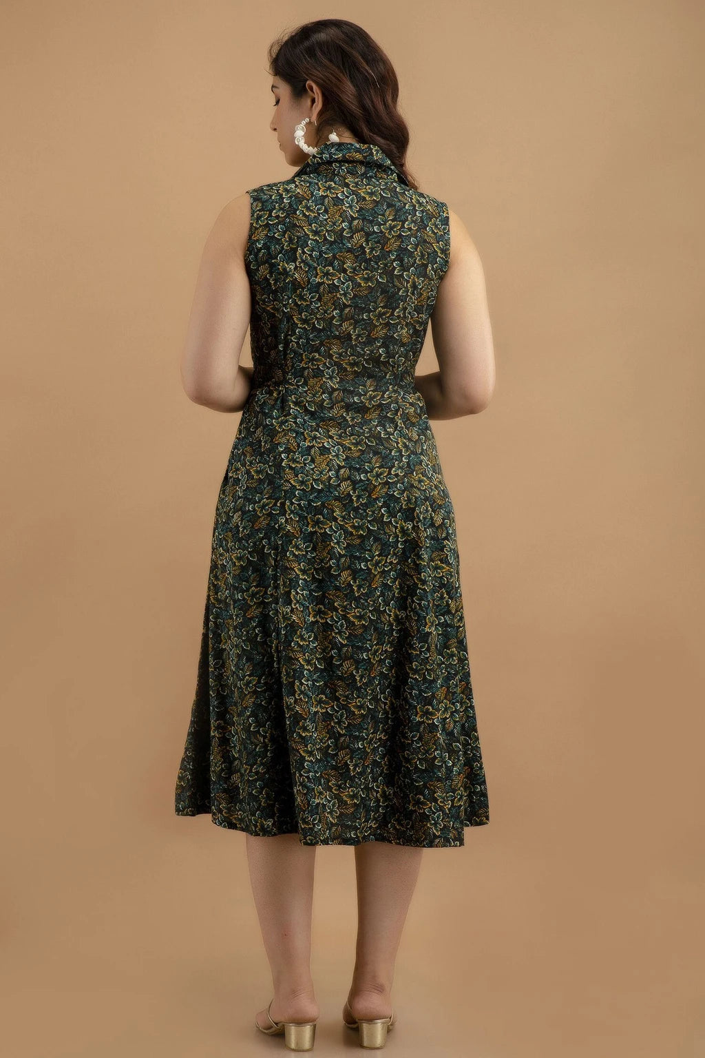 VIPY HANGER Women Dark Green Floral Print Cotton Rayon Sleeveless A-Line Kurti with Waist Tie