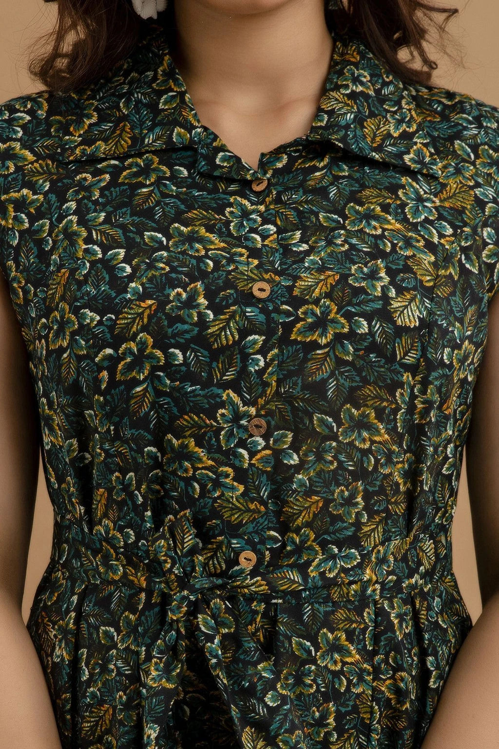 VIPY HANGER Women Dark Green Floral Print Cotton Rayon Sleeveless A-Line Kurti with Waist Tie
